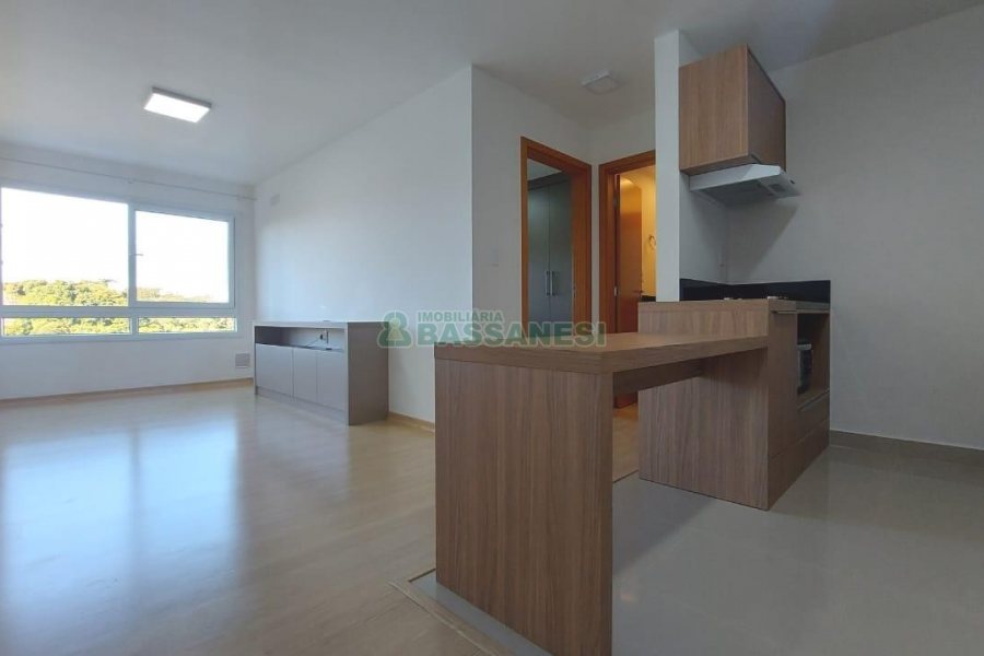 Apartamento com 48m², 1 dormitório, 1 vaga, no bairro Madureira em Caxias do Sul para Alugar