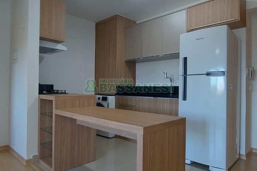 Apartamento com 48m², 1 dormitório, 1 vaga, no bairro Madureira em Caxias do Sul para Alugar