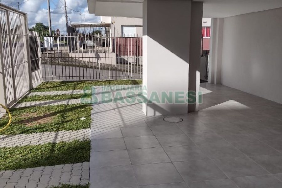 Sobrado com 94m², 3 dormitórios, 2 vagas, no bairro Vila Verde em Caxias do Sul para Comprar