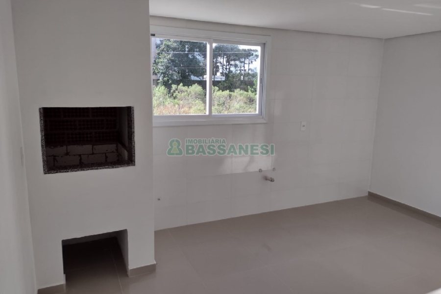Sobrado com 94m², 3 dormitórios, 2 vagas, no bairro Vila Verde em Caxias do Sul para Comprar