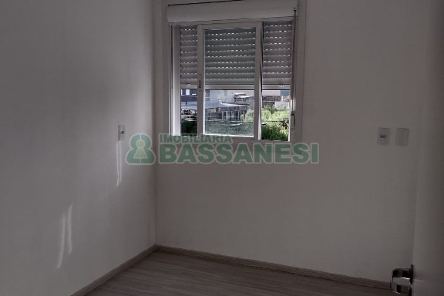 Sobrado com 94m², 3 dormitórios, 2 vagas, no bairro Vila Verde em Caxias do Sul para Comprar