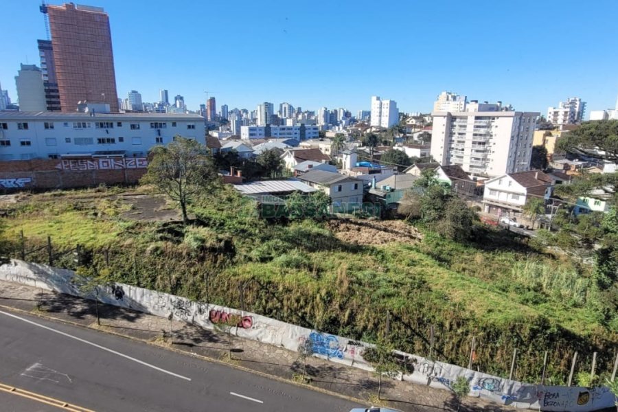 Kitinete com 42m², 1 vaga, no bairro Rio Branco em Caxias do Sul para Comprar