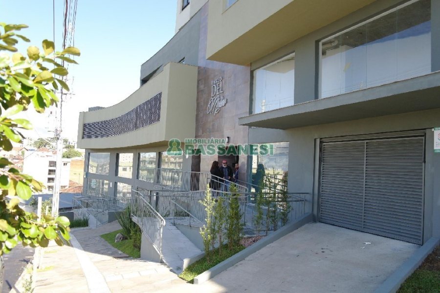 Kitinete com 42m², 1 vaga, no bairro Rio Branco em Caxias do Sul para Comprar