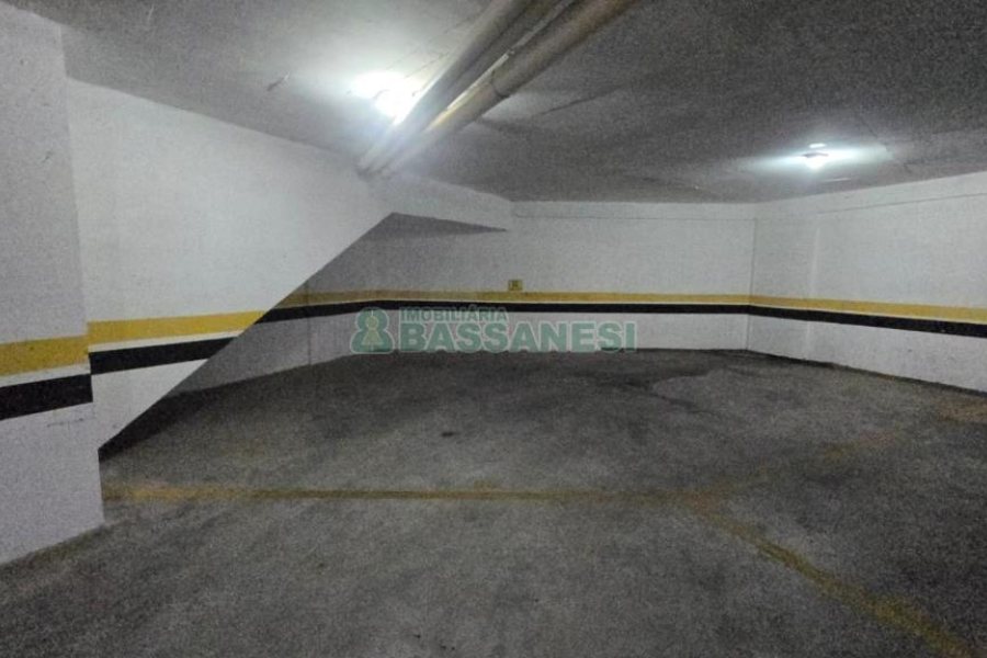 Kitinete com 47m², 1 vaga, no bairro Rio Branco em Caxias do Sul para Comprar