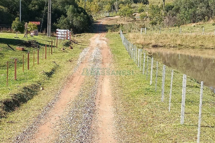 Chácara com 20000m², no bairro Criuva em Caxias do Sul para Comprar