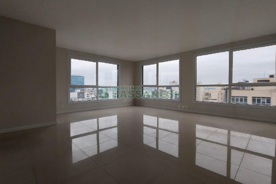 Sala com 36m², 1 vaga, no bairro Centro em Caxias do Sul para Alugar