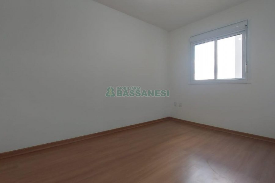 Apartamento com 54m², 2 dormitórios, 1 vaga, no bairro Vinhedos em Caxias do Sul para Comprar