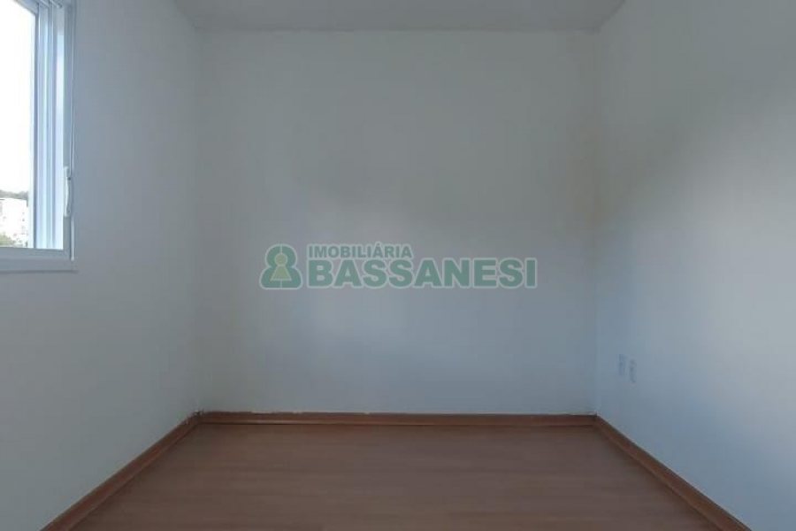 Apartamento com 54m², 2 dormitórios, 1 vaga, no bairro Vinhedos em Caxias do Sul para Comprar