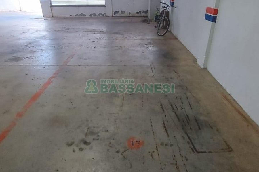 Apartamento com 54m², 2 dormitórios, 1 vaga, no bairro Vinhedos em Caxias do Sul para Comprar