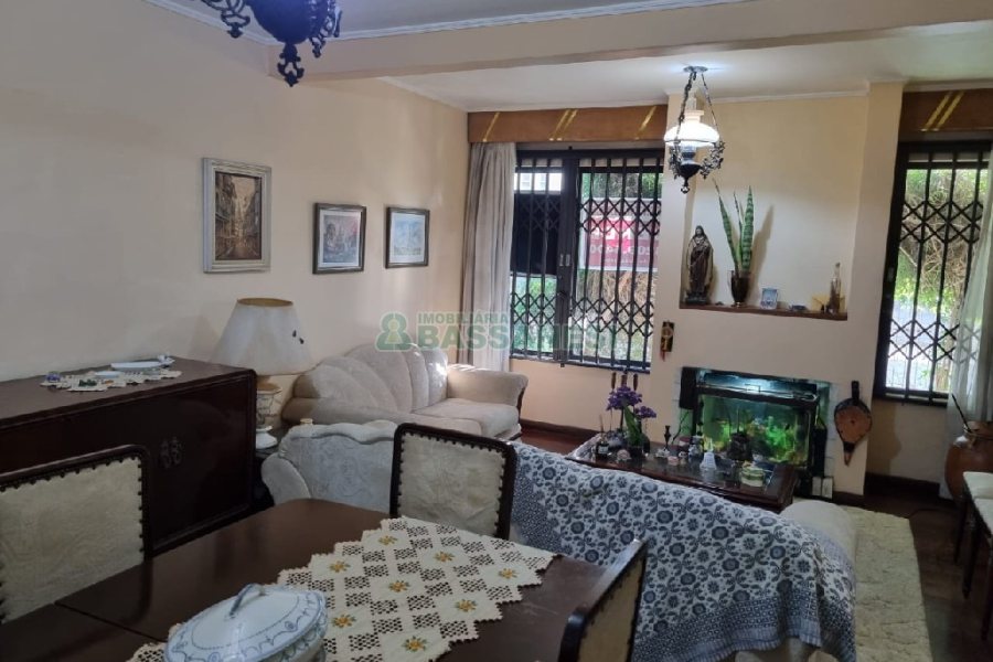 Apartamento com 121m², 3 dormitórios, 2 vagas, no bairro Lourdes em Caxias do Sul para Comprar