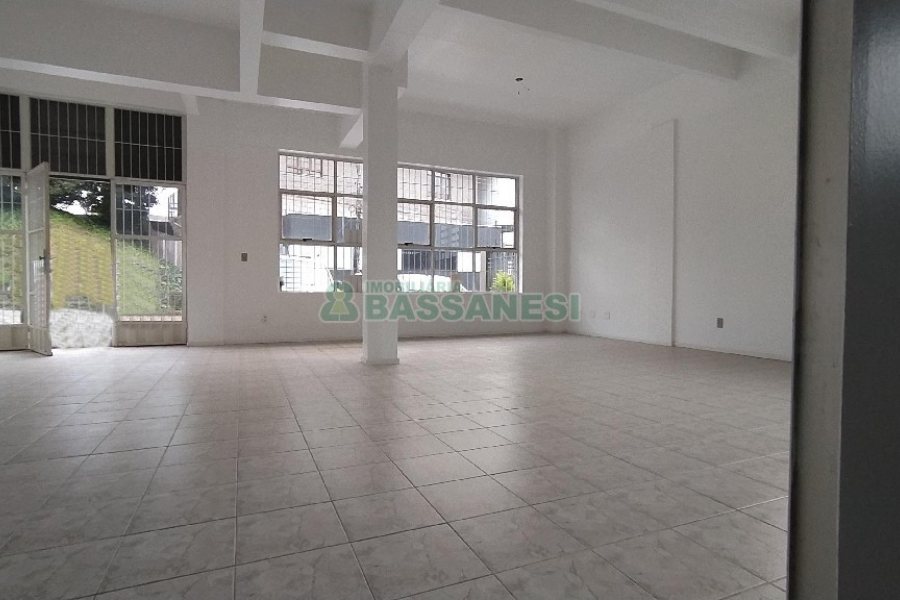 Loja com 106m², no bairro Sagrada Família em Caxias do Sul para Alugar