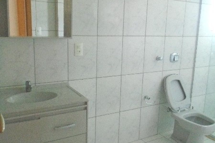 Apartamento com 154m², 3 dormitórios, 4 vagas, no bairro São Leopoldo em Caxias do Sul para Comprar