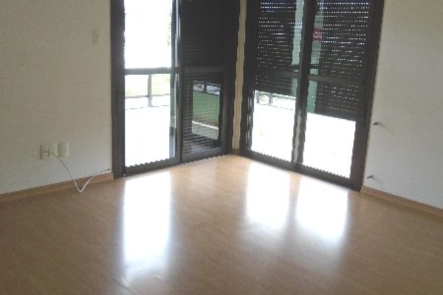 Apartamento com 154m², 3 dormitórios, 4 vagas, no bairro São Leopoldo em Caxias do Sul para Comprar