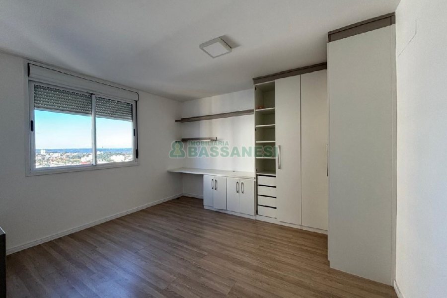 Apartamento com 90m², 3 dormitórios, 1 vaga, no bairro Cristo Redentor em Caxias do Sul para Alugar