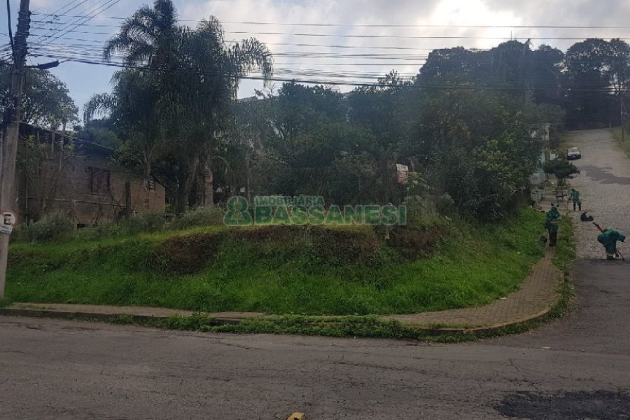 Terreno, no bairro Salgado Filho em Caxias do Sul para Comprar