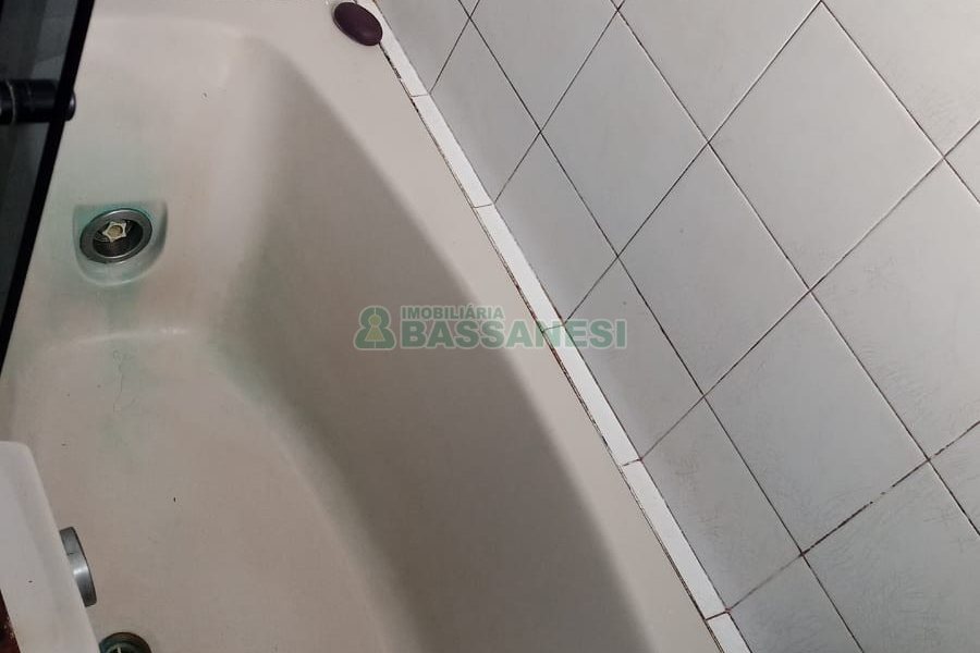 Apartamento com 131m², 3 dormitórios, 2 vagas, no bairro Rio Branco em Caxias do Sul para Comprar