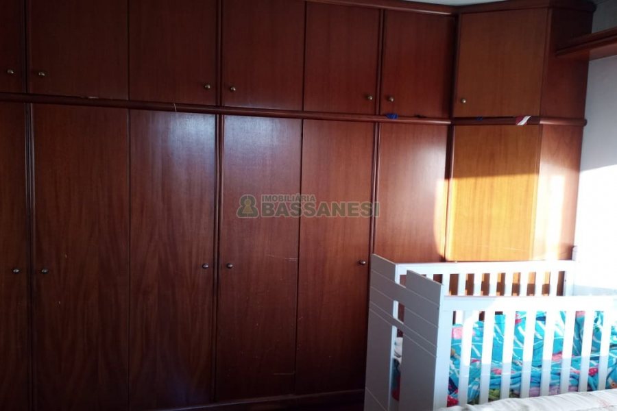 Apartamento com 131m², 3 dormitórios, 2 vagas, no bairro Rio Branco em Caxias do Sul para Comprar