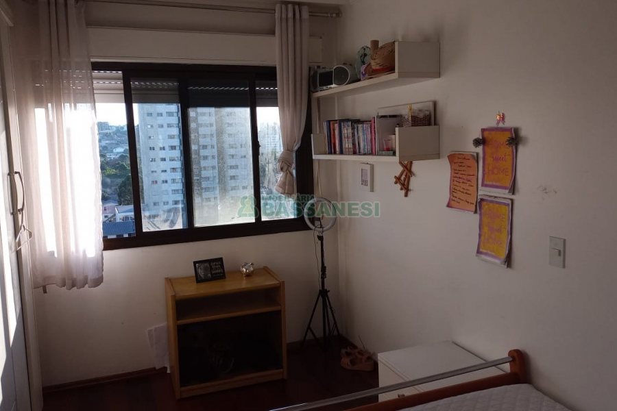 Apartamento com 131m², 3 dormitórios, 2 vagas, no bairro Rio Branco em Caxias do Sul para Comprar