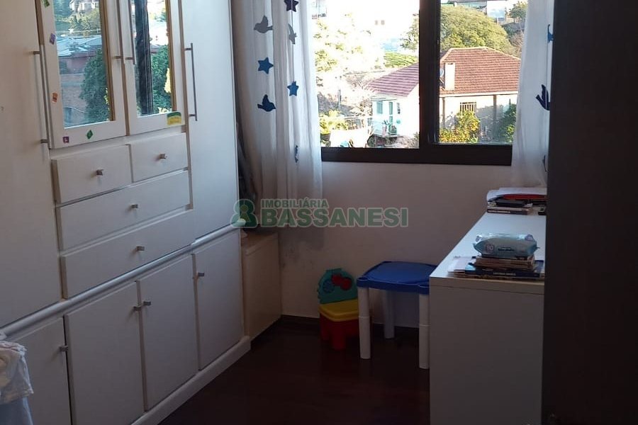 Apartamento com 131m², 3 dormitórios, 2 vagas, no bairro Rio Branco em Caxias do Sul para Comprar