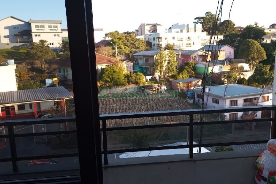 Apartamento com 131m², 3 dormitórios, 2 vagas, no bairro Rio Branco em Caxias do Sul para Comprar