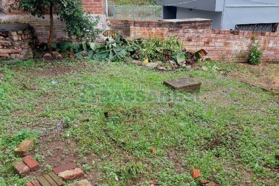 Casa com 50m², 2 dormitórios, no bairro São Leopoldo em Caxias do Sul para Comprar