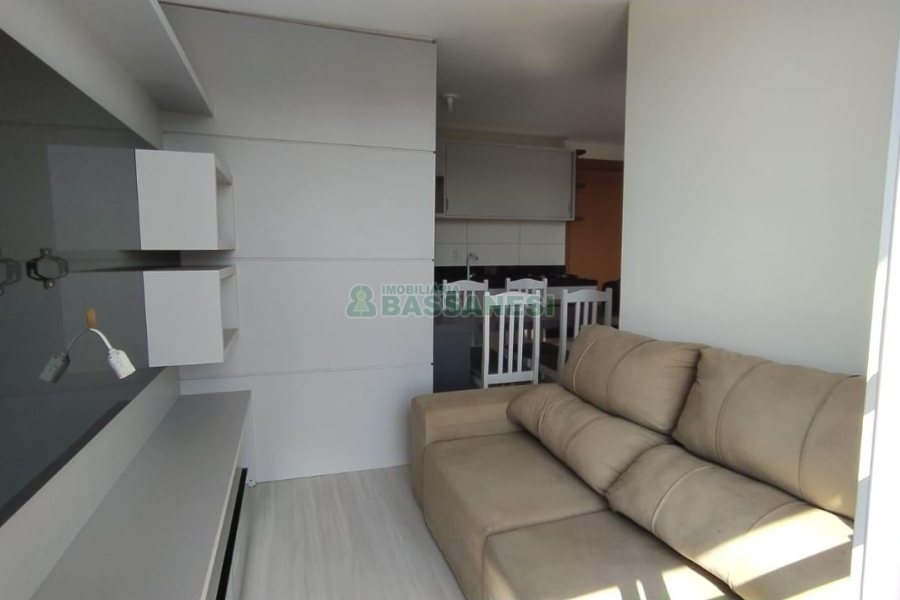 Apto Mobiliado com 58m², 2 dormitórios, 1 vaga, no bairro Petrópolis em Caxias do Sul para Comprar