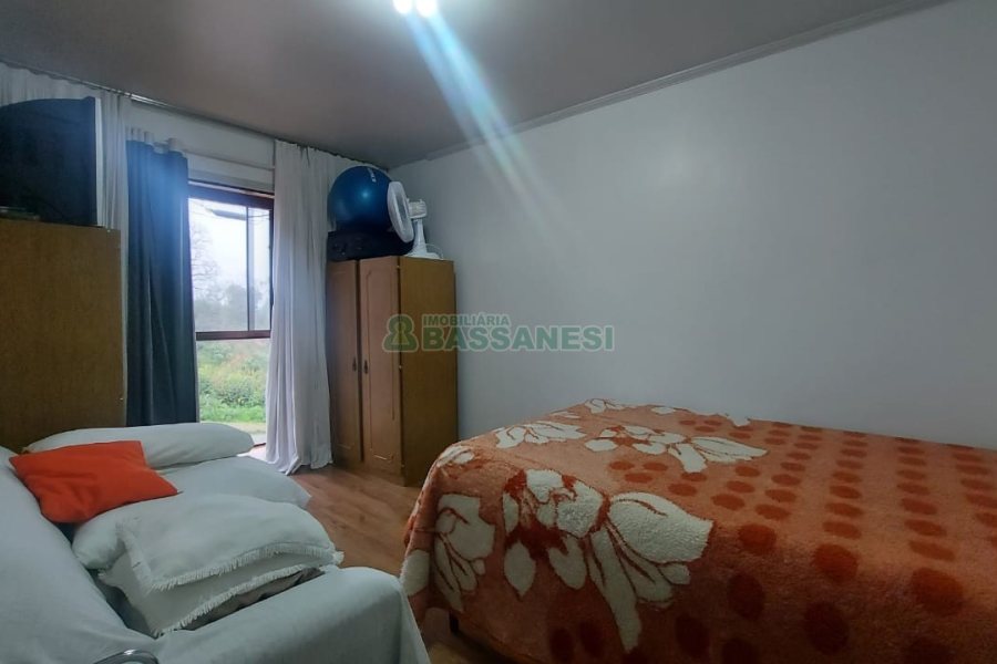 Apartamento com 81m², 3 dormitórios, 2 vagas, no bairro Desvio Rizzo em Caxias do Sul para Comprar