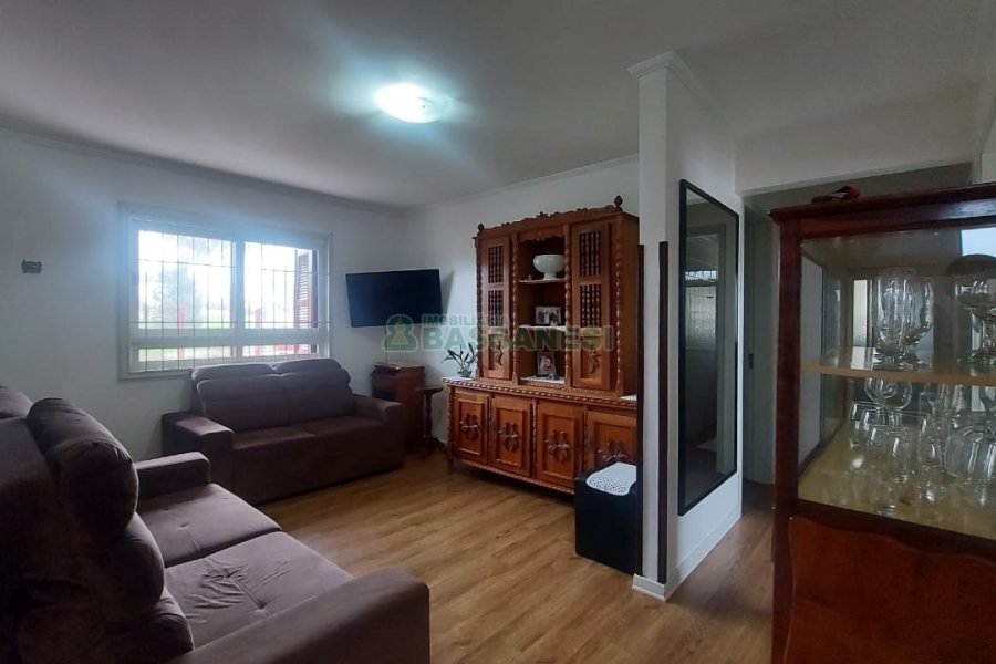 Apartamento com 81m², 3 dormitórios, 2 vagas, no bairro Desvio Rizzo em Caxias do Sul para Comprar