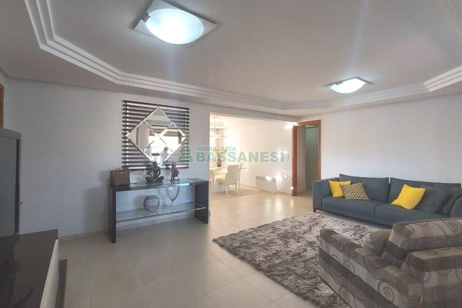 Apto Mobiliado com 198m², 3 dormitórios, 3 vagas, no bairro Madureira em Caxias do Sul para Comprar