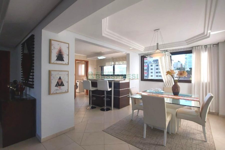 Apto Mobiliado com 198m², 3 dormitórios, 3 vagas, no bairro Madureira em Caxias do Sul para Comprar