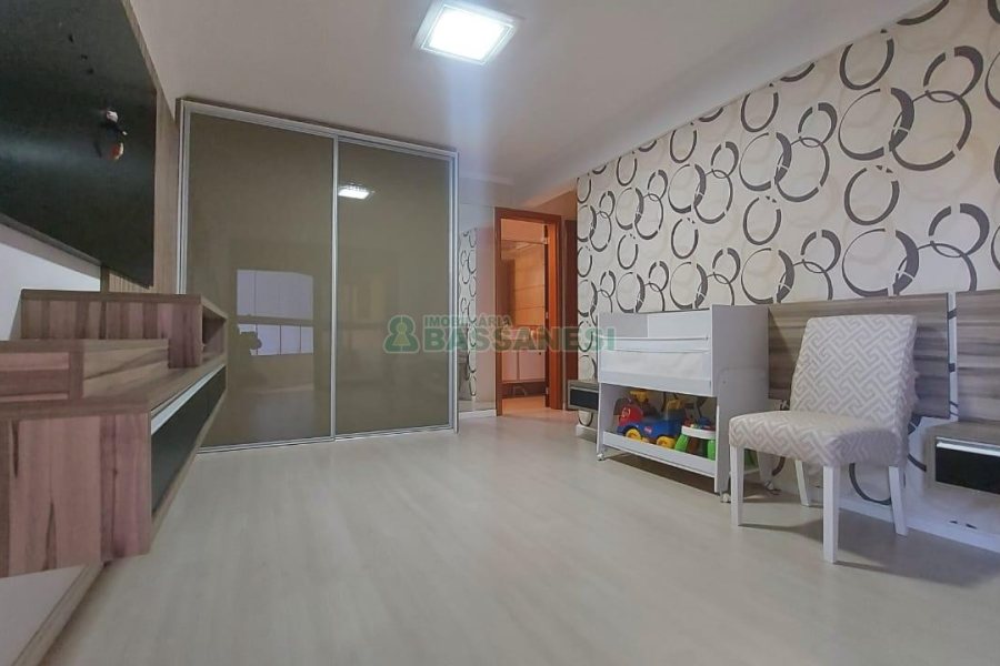 Apto Mobiliado com 198m², 3 dormitórios, 3 vagas, no bairro Madureira em Caxias do Sul para Comprar