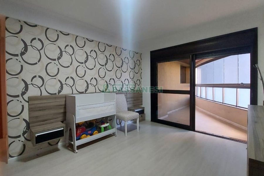 Apto Mobiliado com 198m², 3 dormitórios, 3 vagas, no bairro Madureira em Caxias do Sul para Comprar