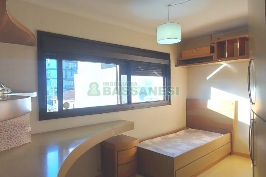 Apto Mobiliado com 198m², 3 dormitórios, 3 vagas, no bairro Madureira em Caxias do Sul para Comprar