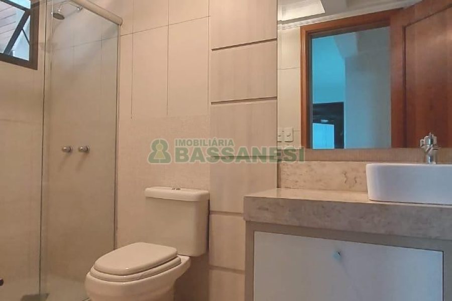 Apto Mobiliado com 198m², 3 dormitórios, 3 vagas, no bairro Madureira em Caxias do Sul para Comprar