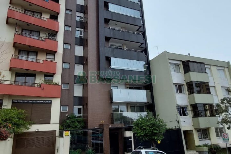 Apartamento com 189m², 3 dormitórios, 3 vagas, no bairro Centro em Caxias do Sul para Comprar