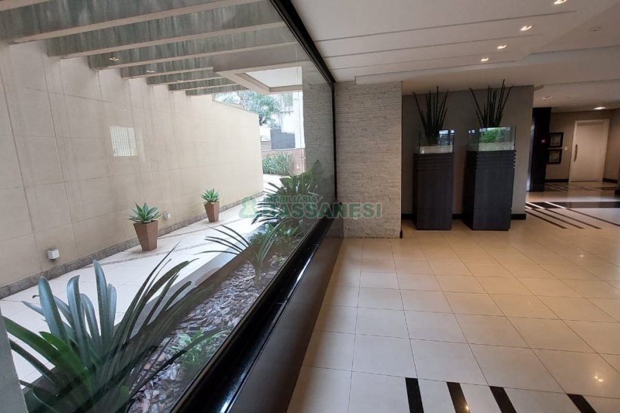 Apartamento com 189m², 3 dormitórios, 3 vagas, no bairro Centro em Caxias do Sul para Comprar