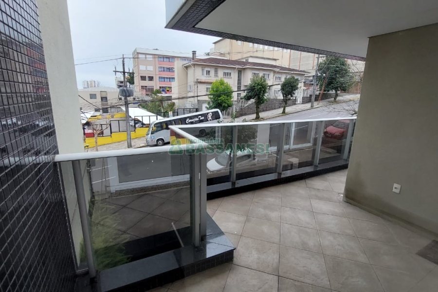 Apartamento com 189m², 3 dormitórios, 3 vagas, no bairro Centro em Caxias do Sul para Comprar