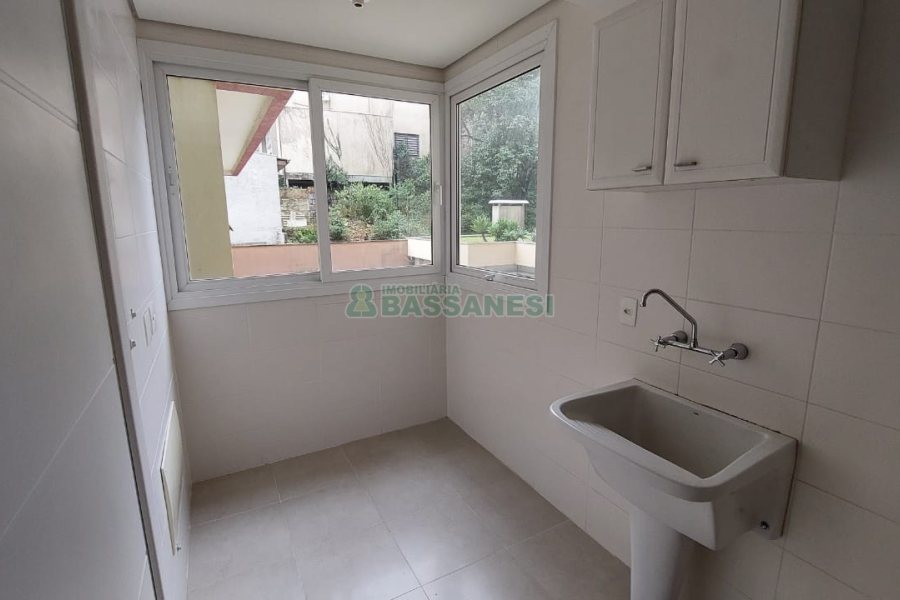 Apartamento com 189m², 3 dormitórios, 3 vagas, no bairro Centro em Caxias do Sul para Comprar