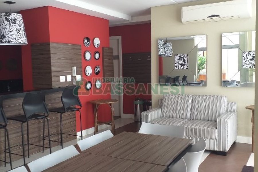 Apartamento com 189m², 3 dormitórios, 3 vagas, no bairro Centro em Caxias do Sul para Comprar