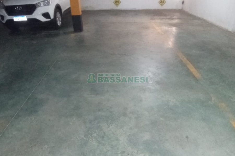 Apartamento com 189m², 3 dormitórios, 3 vagas, no bairro Centro em Caxias do Sul para Comprar