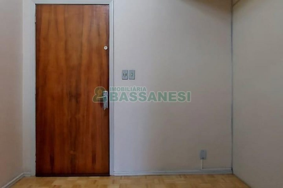 Sala com 70m², no bairro Centro em Caxias do Sul para Alugar