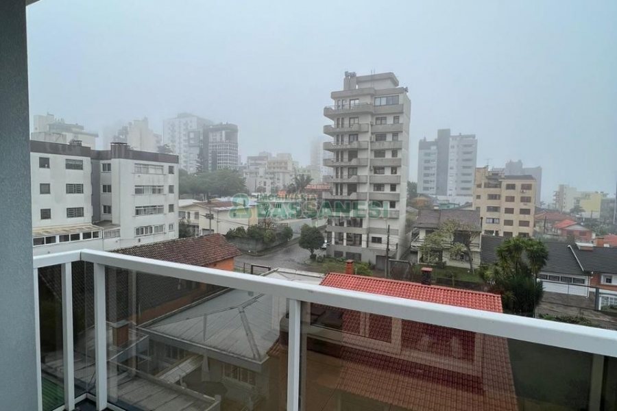 Apto Mobiliado com 64m², 2 dormitórios, 2 vagas, no bairro Panazzolo em Caxias do Sul para Alugar