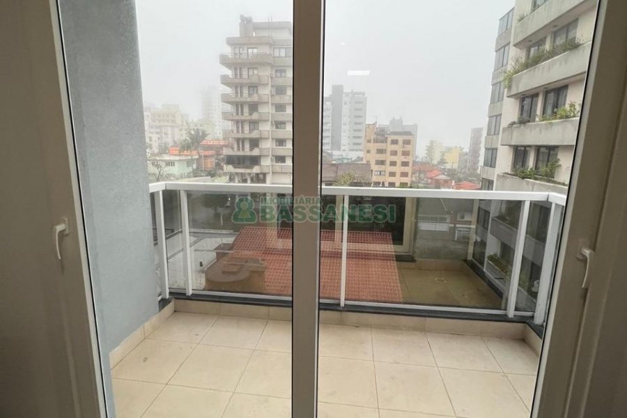 Apto Mobiliado com 64m², 2 dormitórios, 2 vagas, no bairro Panazzolo em Caxias do Sul para Alugar
