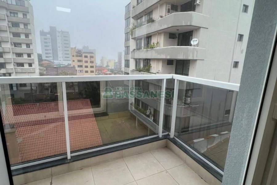 Apto Mobiliado com 64m², 2 dormitórios, 2 vagas, no bairro Panazzolo em Caxias do Sul para Alugar
