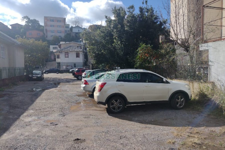 Terreno com 372m², no bairro Bela Vista em Caxias do Sul para Comprar