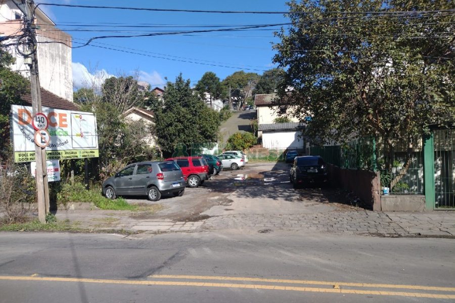 Terreno com 372m², no bairro Bela Vista em Caxias do Sul para Comprar