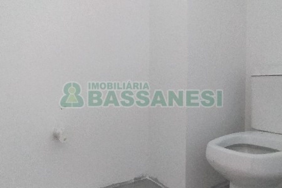 Sala com 35m², 1 vaga, no bairro São Pelegrino em Caxias do Sul para Alugar
