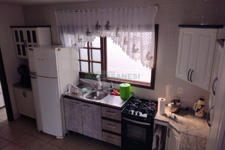 Sobrado com 86m², 3 dormitórios, 2 vagas, no bairro Santa Catarina em Caxias do Sul para Comprar