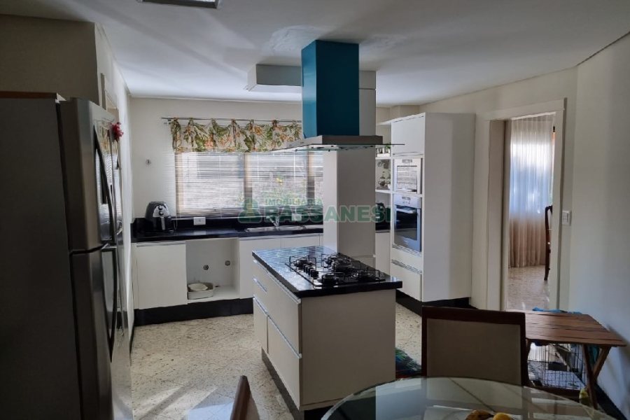 Apartamento com 241m², 3 dormitórios, 2 vagas, no bairro Colina Sorriso em Caxias do Sul para Comprar