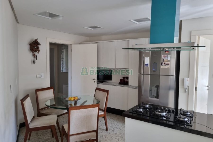Apartamento com 241m², 3 dormitórios, 2 vagas, no bairro Colina Sorriso em Caxias do Sul para Comprar